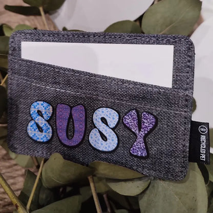 Tarjetero personalizado con nombre