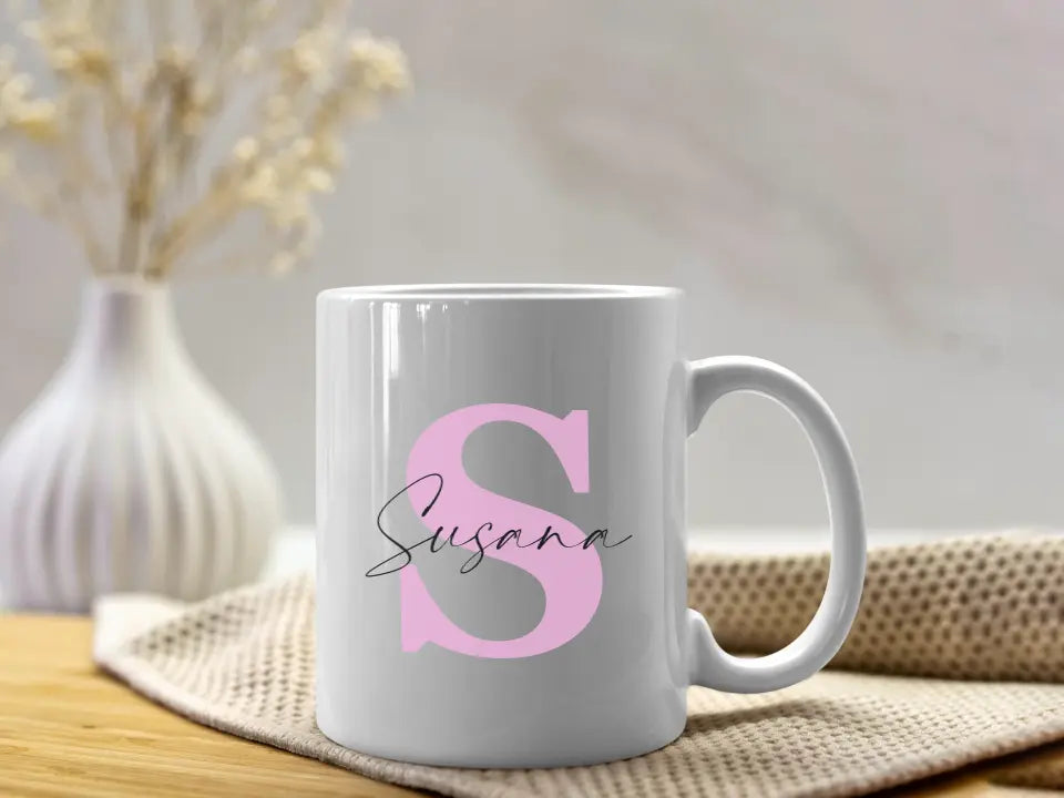 Taza inicial con nombre