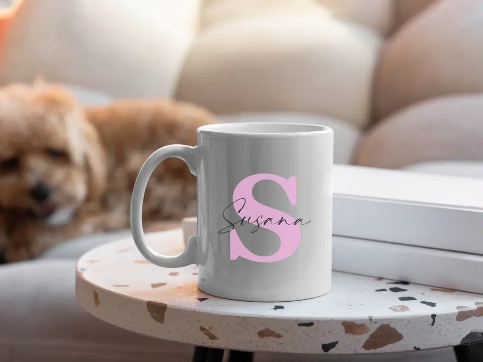 Taza inicial con nombre