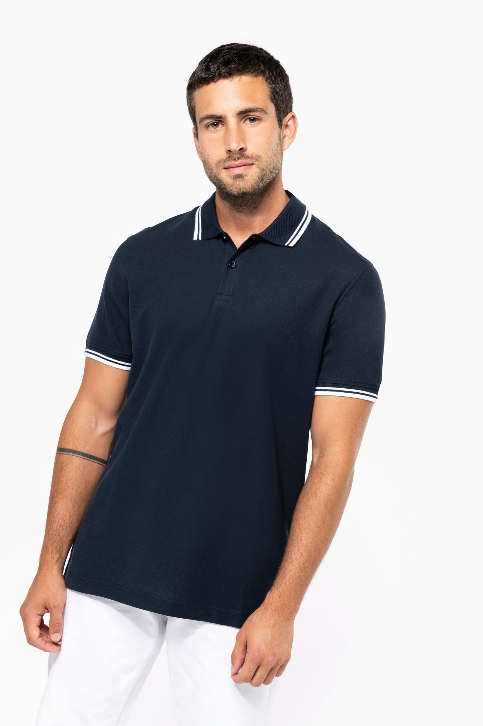 Polo de manga corta ribetes contrastados