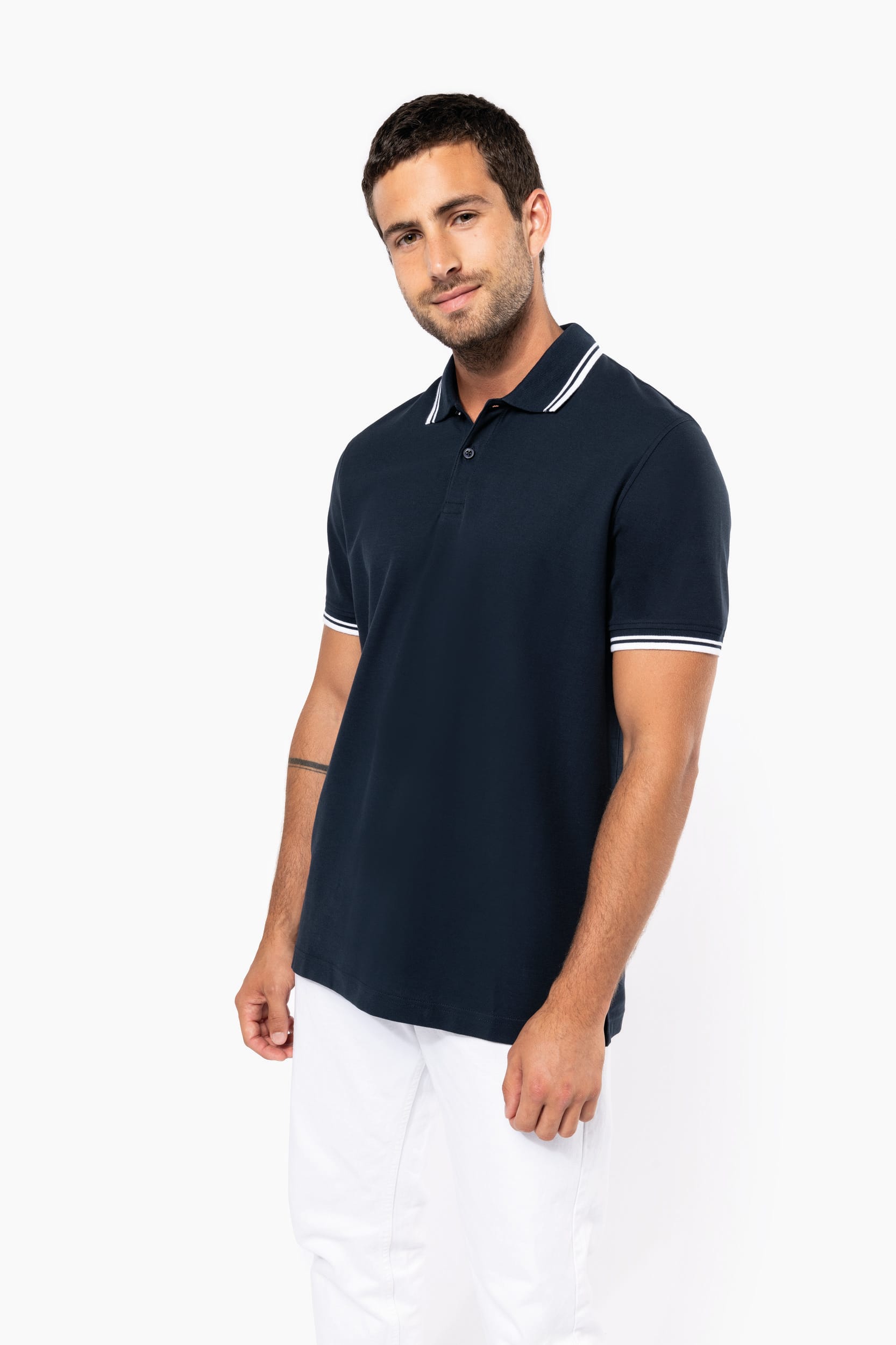 Polo de manga corta ribetes contrastados