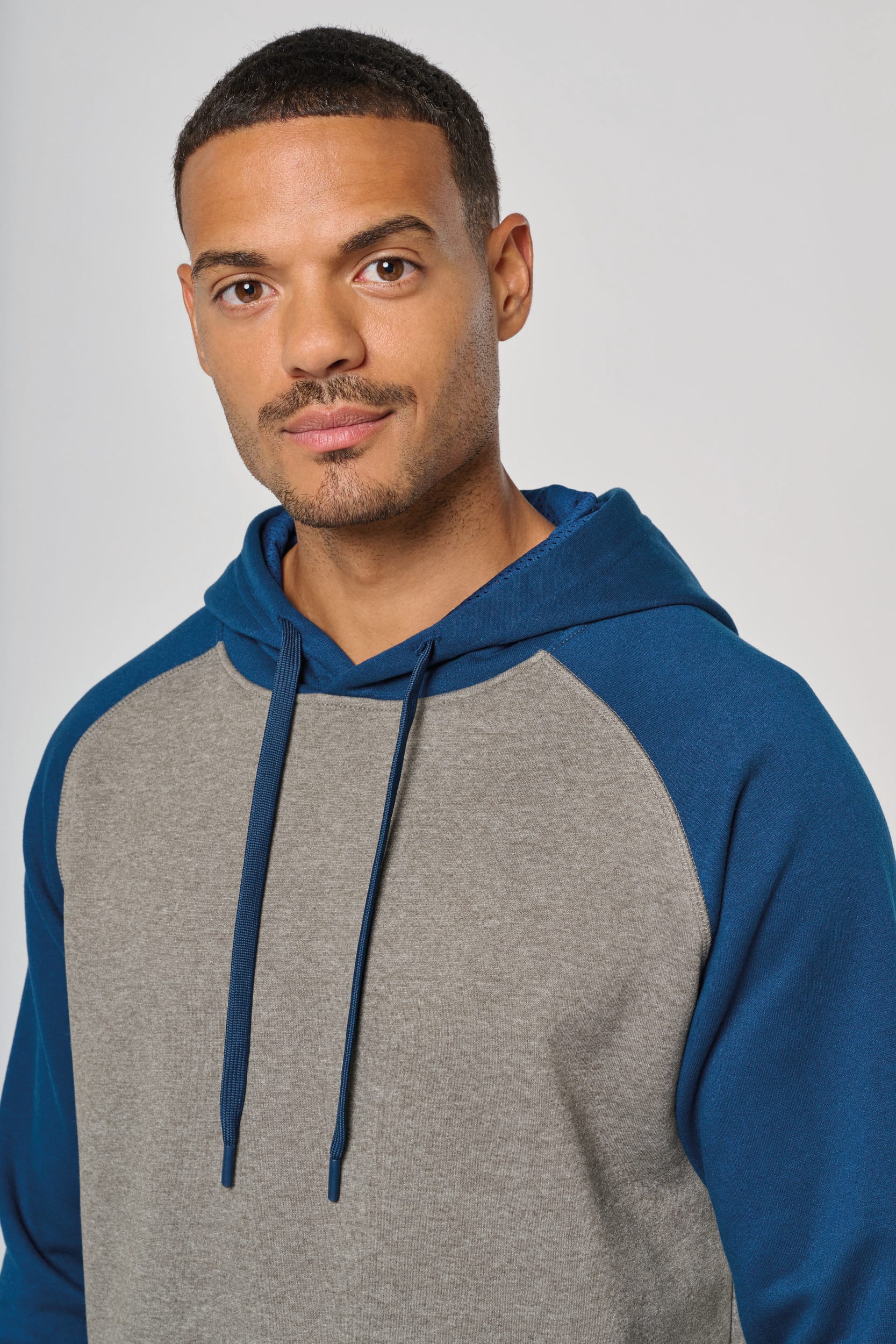 Sudadera mangas bicolor