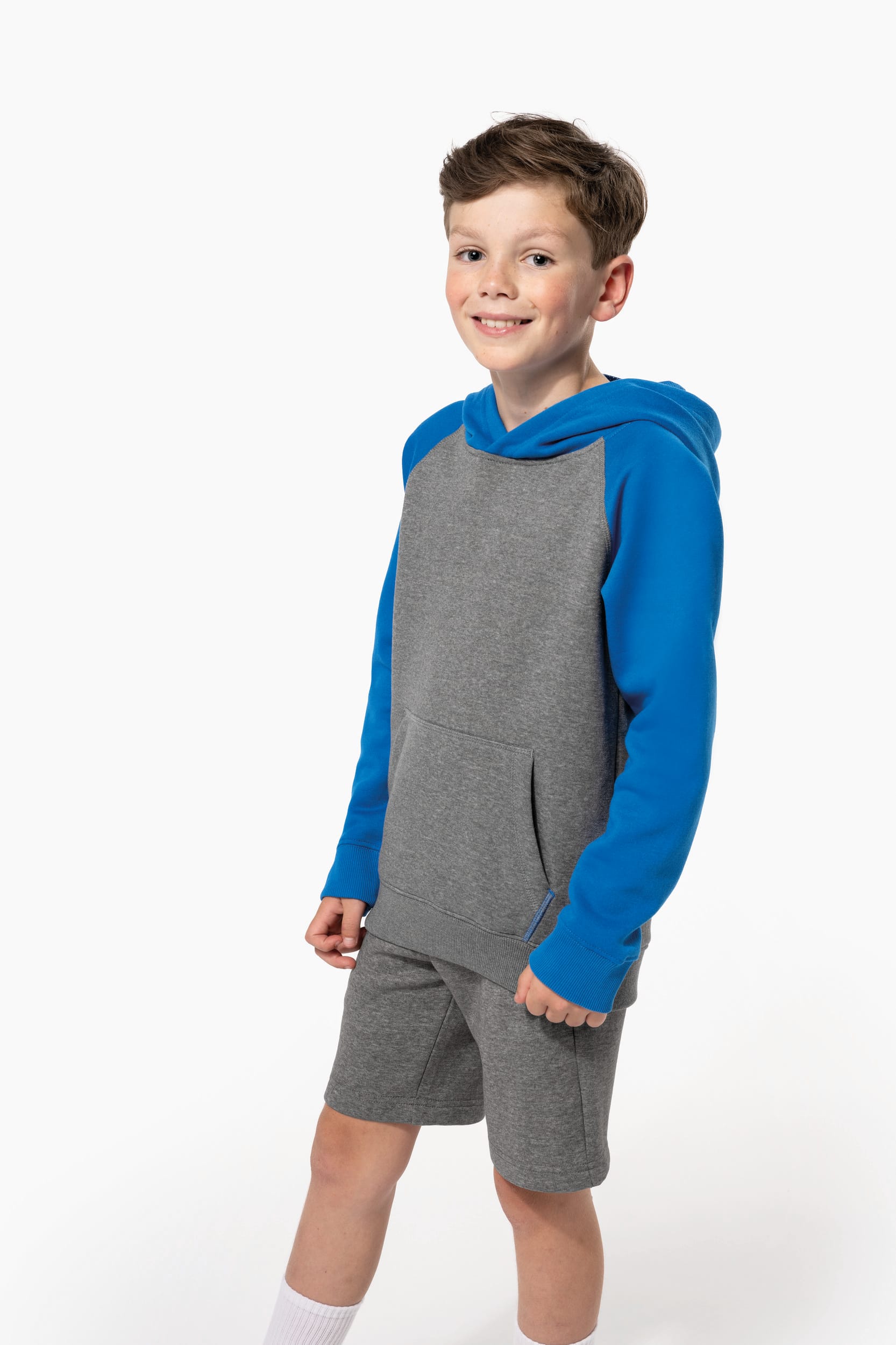 Sudadera bicolor con capucha